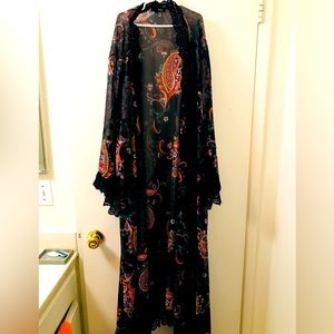 Torrid size 6 kimono